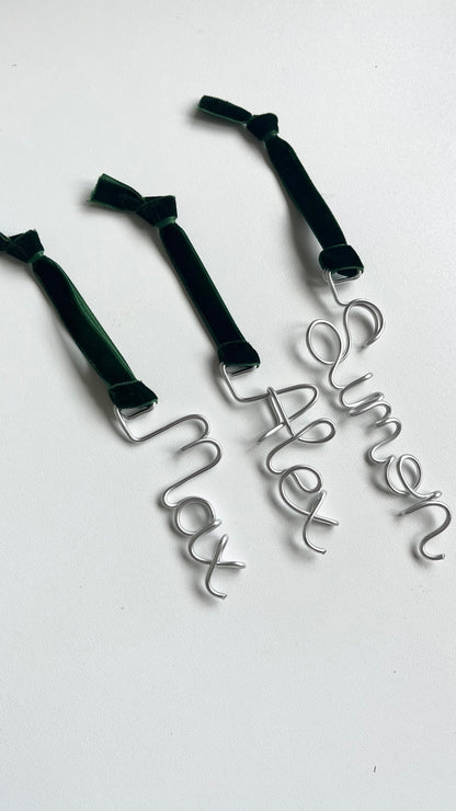 Elegant wire decoration